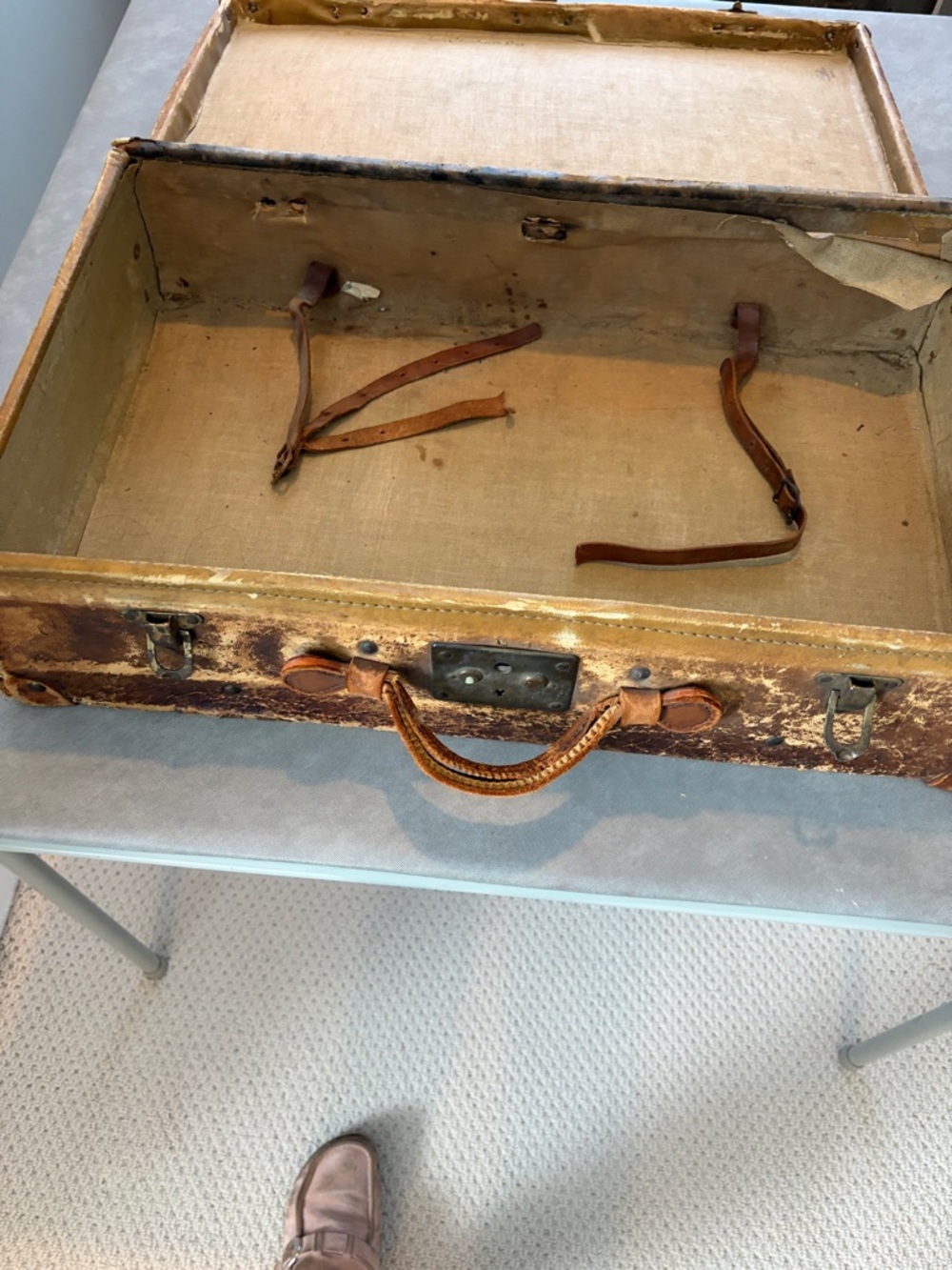 Antique Vintage Brown Leather Suitcase - Picture 11 of 11
